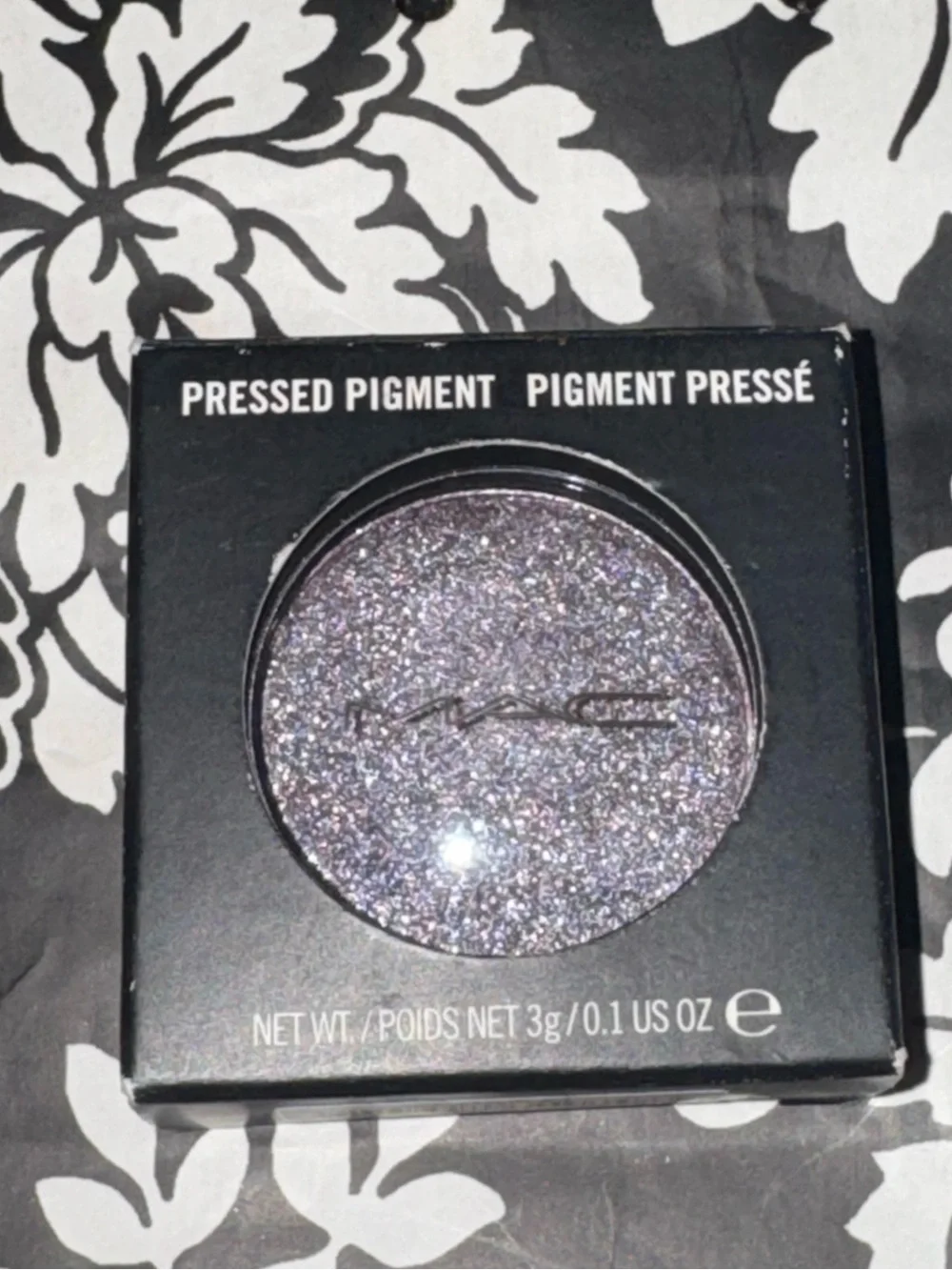 MAC Black Grape Pressed Pigment Eyeshadow-Rare